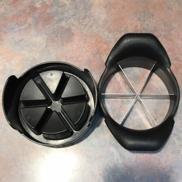 Pampered Chef Veggie Wedger - Picture 4 of 6